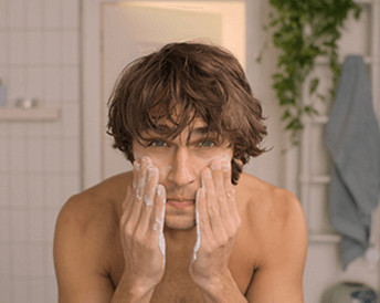 ClarinsMen: How to cleanse your face